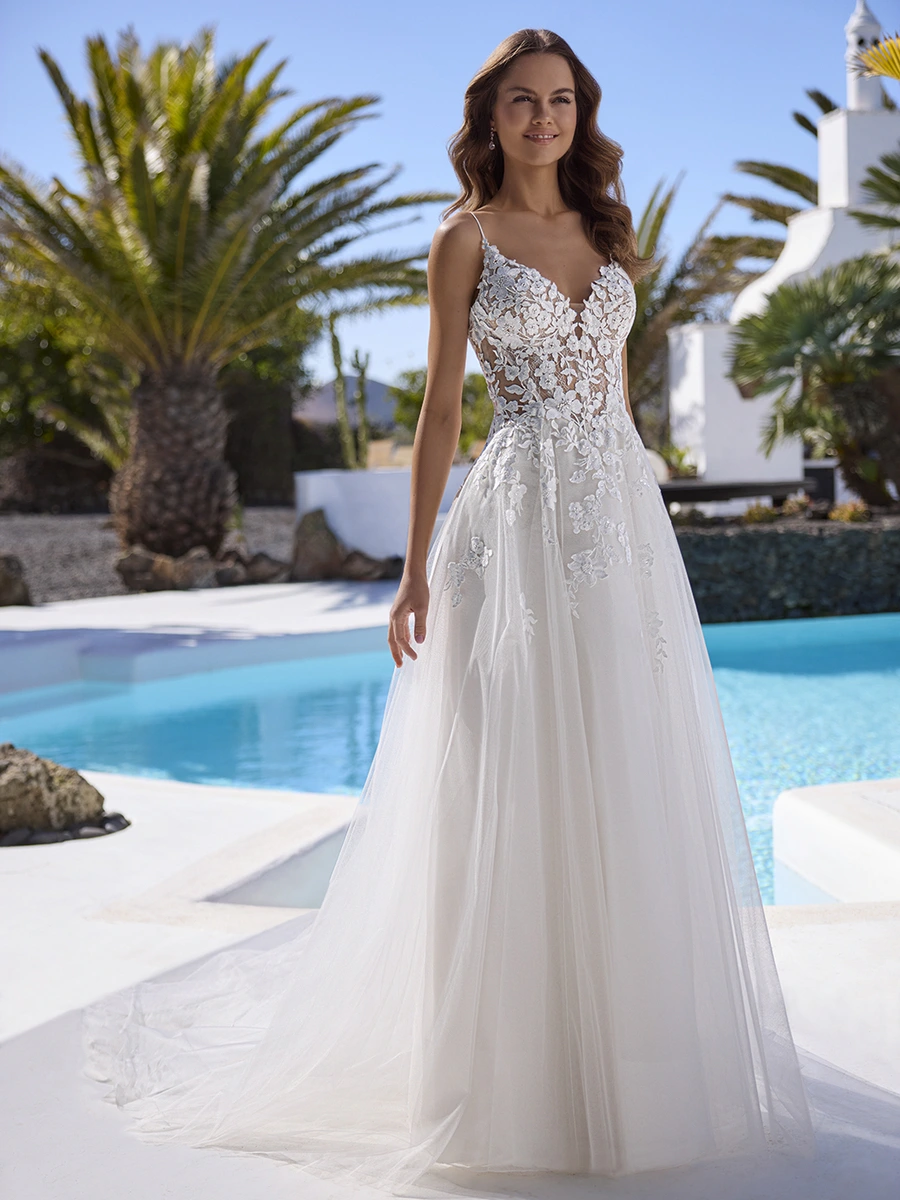 Abiti Sposa Enzoani Bridal 2025 Ernity 2