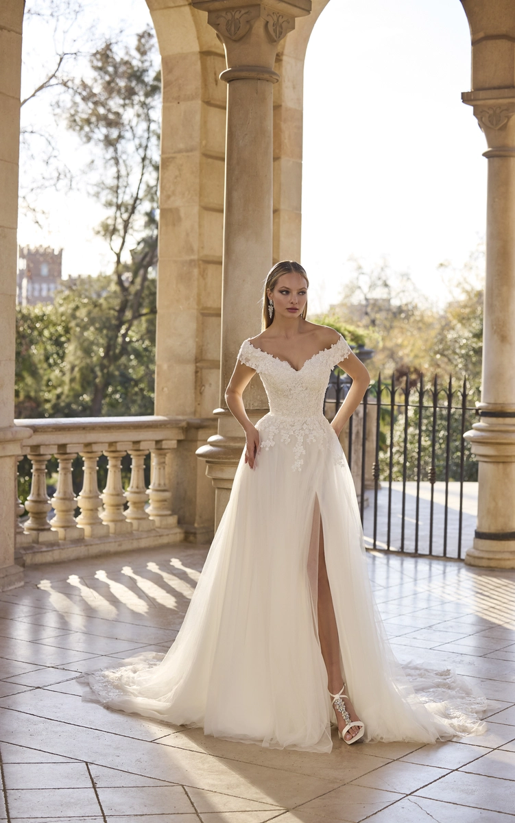 Abiti Sposa Veni Infantino 2025 63155 2