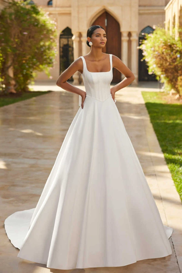 Rosa Clarà Abito Sposa Luccicante Rosa Clarà Sposa 2000 Abiti Da Sposa Rosa Clará 2026 Abiti Da Sposa
